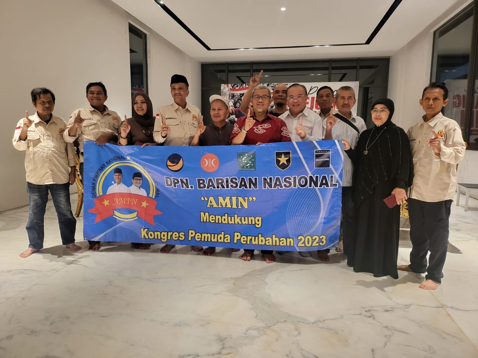 <img src="/imgs/henry-husada-di-posko-pejuang-amin-pandeglang-41-jakarta-pusat-2.jpg" alt="Henry Husada di Posko Pejuang AMIN Pandeglang 41 Jakarta Pusat">