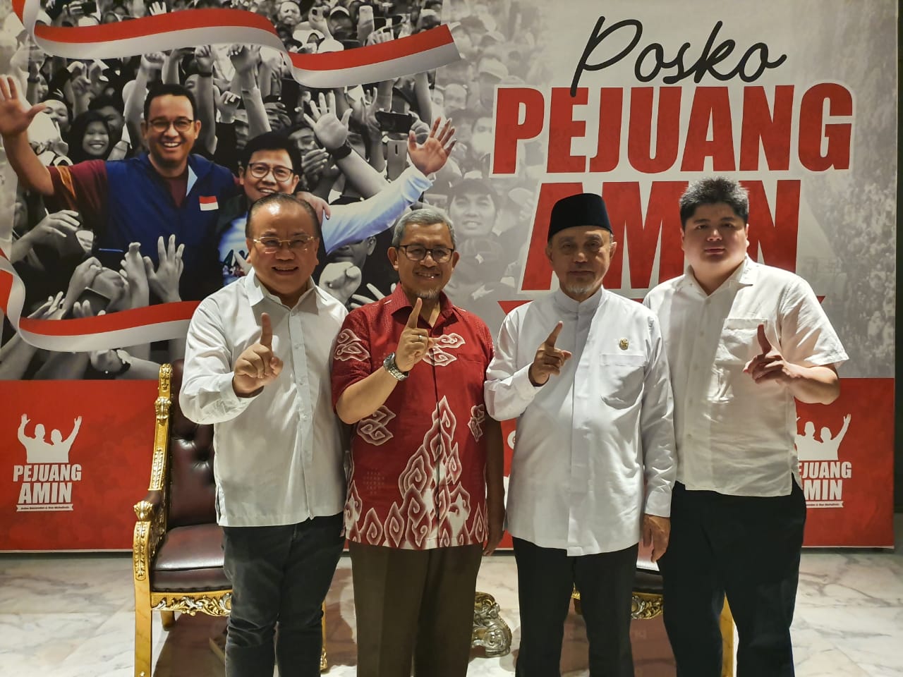 <img src="/imgs/henry-husada-di-posko-pejuang-amin-pandeglang-41-jakarta-pusat.jpg" alt="Henry Husada di Posko Pejuang AMIN Pandeglang 41 Jakarta Pusat">